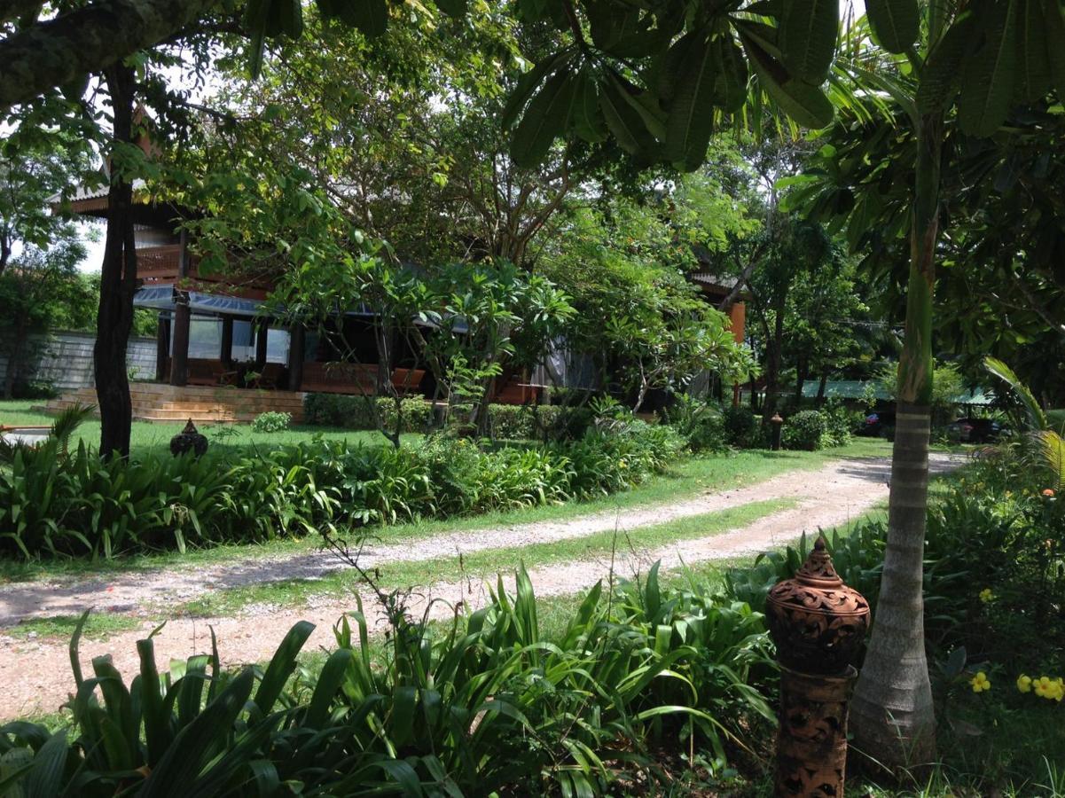Ruen Thai Rim Haad Thang Kwian Eksteriør billede