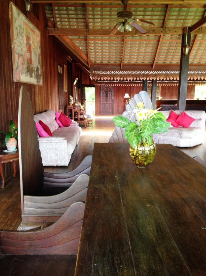 Ruen Thai Rim Haad Thang Kwian Eksteriør billede