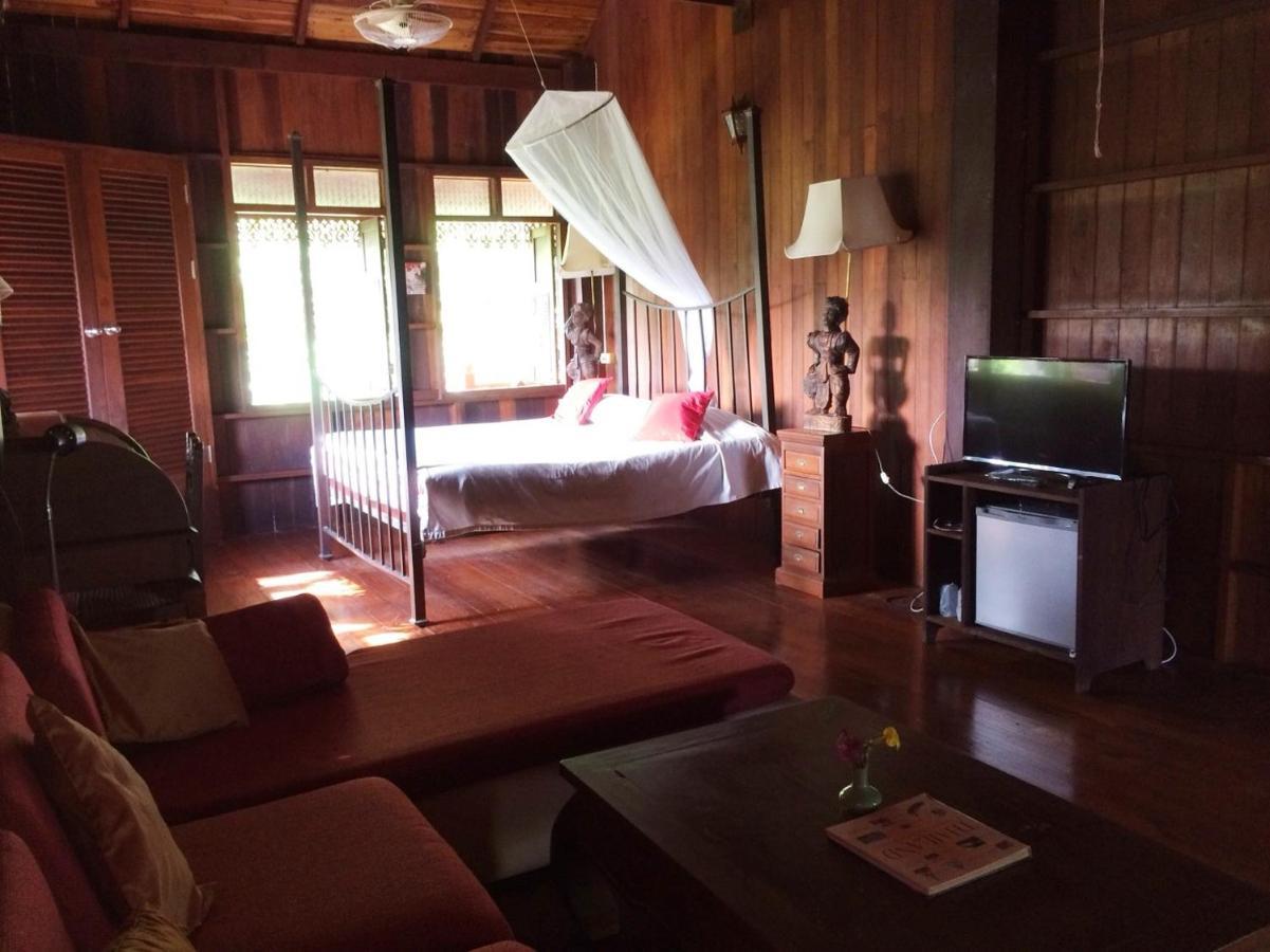 Ruen Thai Rim Haad Thang Kwian Eksteriør billede