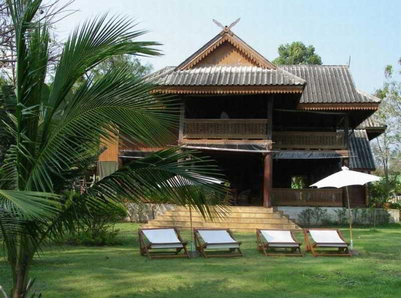 Ruen Thai Rim Haad Thang Kwian Eksteriør billede